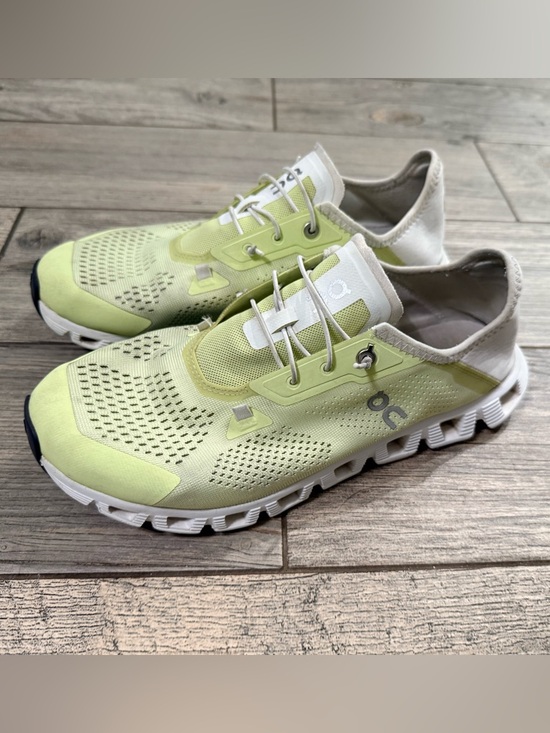 On Running Shoes - On Cloud Women's Light Green Sneakers